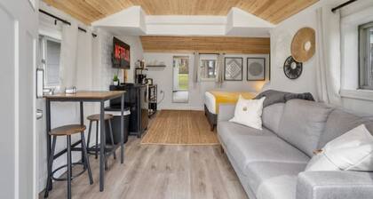 Little Blue - Renovated Tiny Home - Caseville Beach - Golf - Kayak - Hike