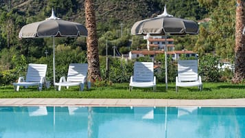 Piscina stagionale all'aperto