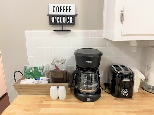 The Bungalow / Artsy • Eclectic • Urban • Boutique