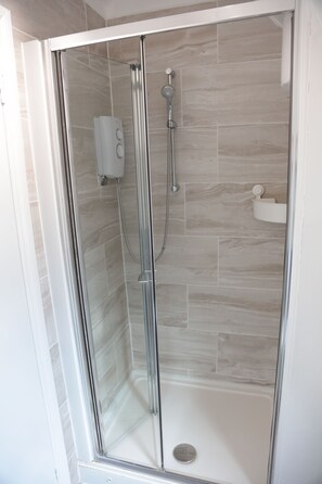 City Apartment | Bathroom
