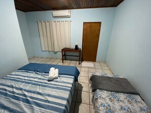 Free WiFi, bed sheets - Hospedagem Santiago do Norte  (Paranatinga)