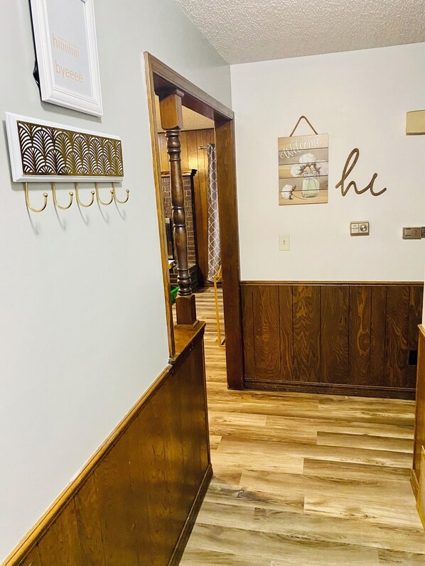 Interior - Discover Enid - Centrally Located Beautiful Brick Home (Enid)