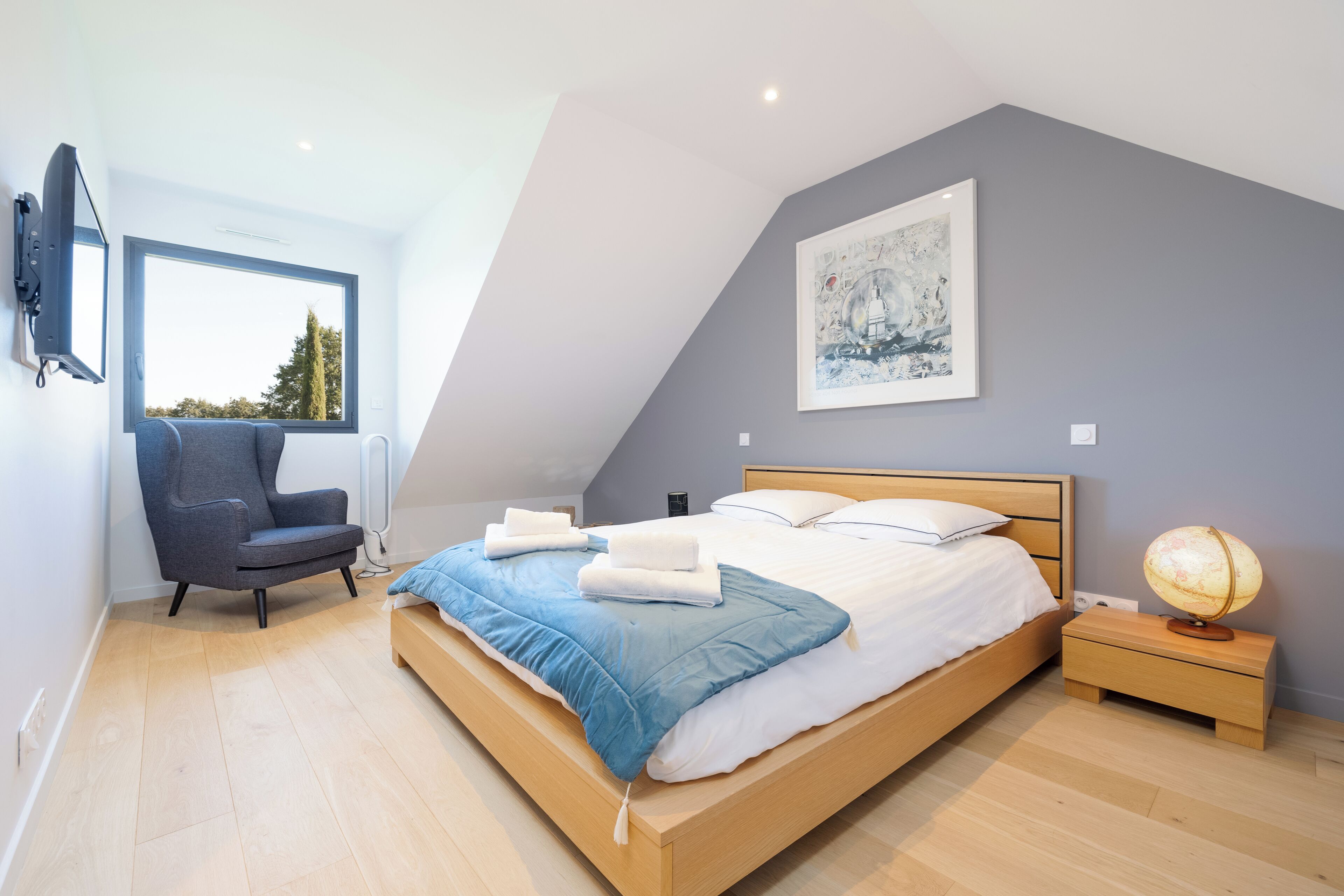 7 dormitoris, escriptori, planxa i posts de planxar i wifi gratuïta 