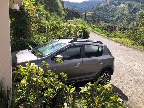  Athene Moon, ubicados en el barrio "San Vicente" diagonal a Refugio Spa