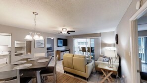 TV - Beachfront Condo Complex, Partial Gulfview, AMAZING location! (Siesta Key)