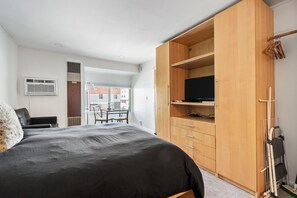 1 habitación, tabla de planchar con plancha, wifi gratis y ropa de cama 