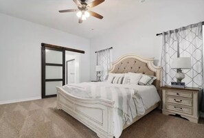 3 habitaciones, tabla de planchar con plancha y wifi gratis 