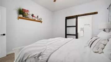 3 chambres, fer et planche à repasser, Wi-Fi gratuit, draps fournis