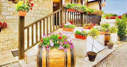 Cottage 1-6 guests >> just a few minutes from Beaune and Nuits-Saint-Georges