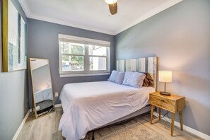 1 chambre, fer et planche à repasser, accès Internet, draps fournis