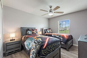 4 Schlafzimmer, Bügeleisen/Bügelbrett, WLAN, Bettwäsche
