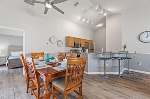 تناول الطعام