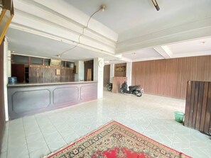 Reception - Hotel O Tepian Batang Hari (Jambi)