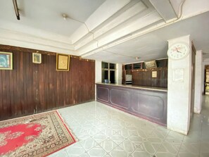 Reception - Hotel O Tepian Batang Hari (Jambi)