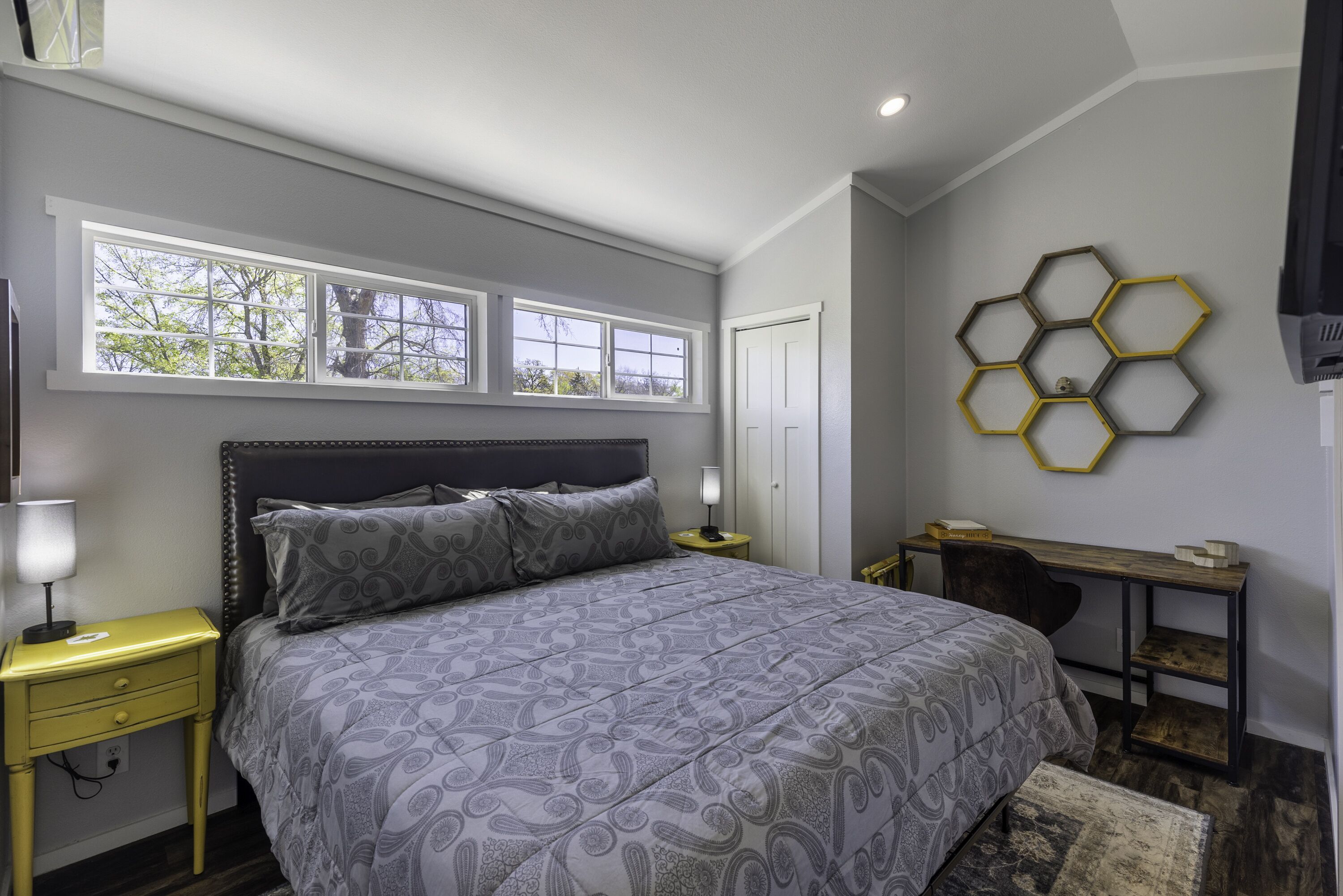 1 dormitorio, tabla de planchar con plancha, wifi gratis y ropa de cama