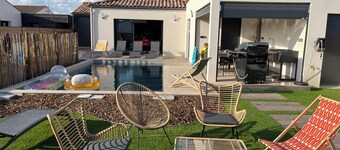 Villa Avec Piscine et Spa Ă  1 km de la Plage