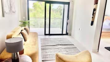 Apartment, 1 Queen Bed | Interior