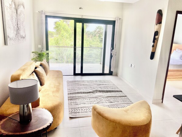 Apartment, 1 Queen Bed | Interior