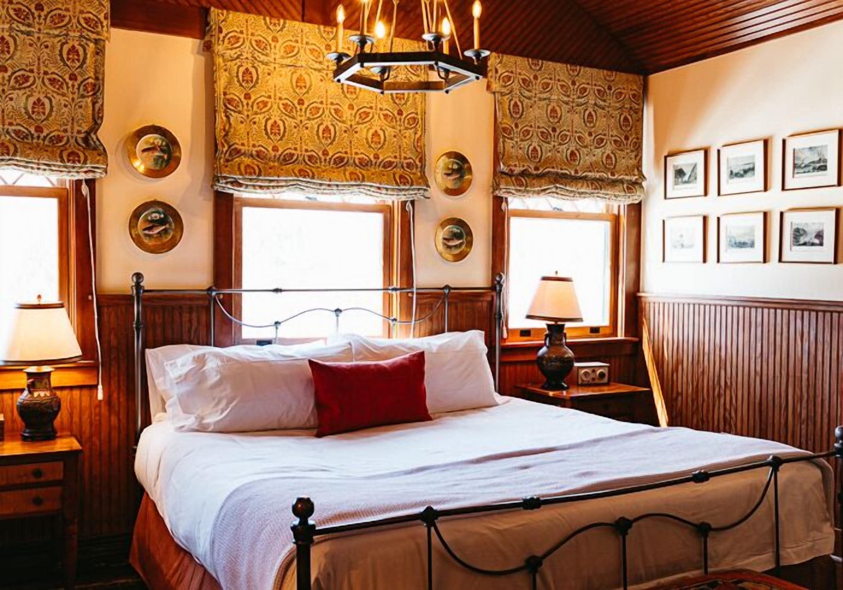 Signatur-værelse | Premium-sengetøj, minibar, pengeskab på værelset, individuelt design