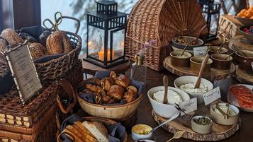 Dagelijks continentaal ontbijt inbegrepen