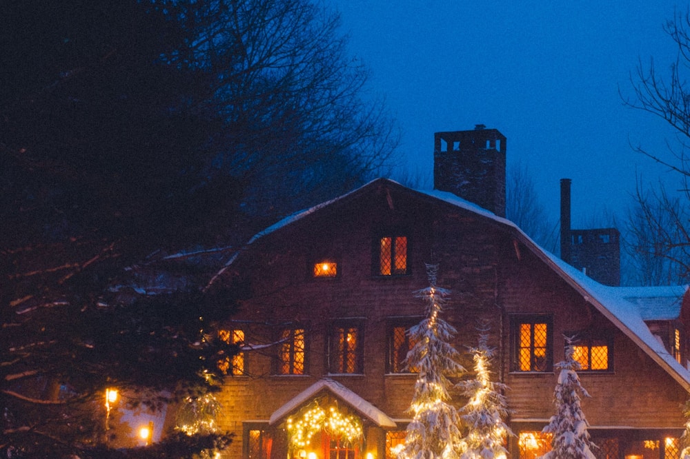 Deer Mountain Inn