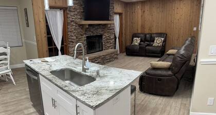 Lake Valrico Camelot Court with Heated Pool and access to 134 acre private lake