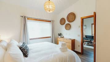 1 bedroom, desk, iron/ironing board, travel cot