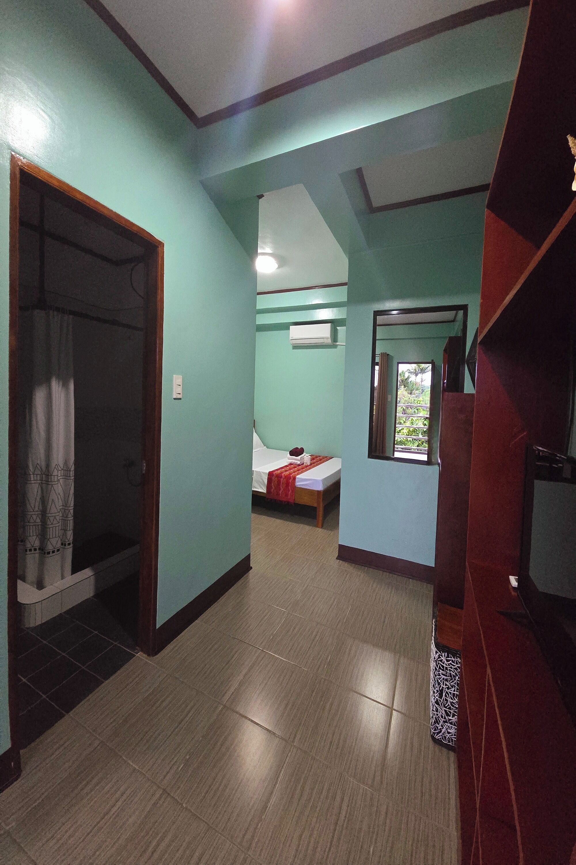 Individually furnished, desk, soundproofing, free WiFi