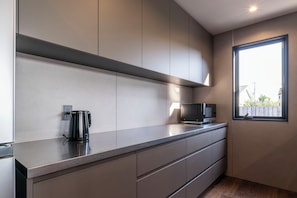 Presidential-Villa | Eigene Küche | Großer Kühlschrank, Mikrowelle, Ofen, Herdplatte