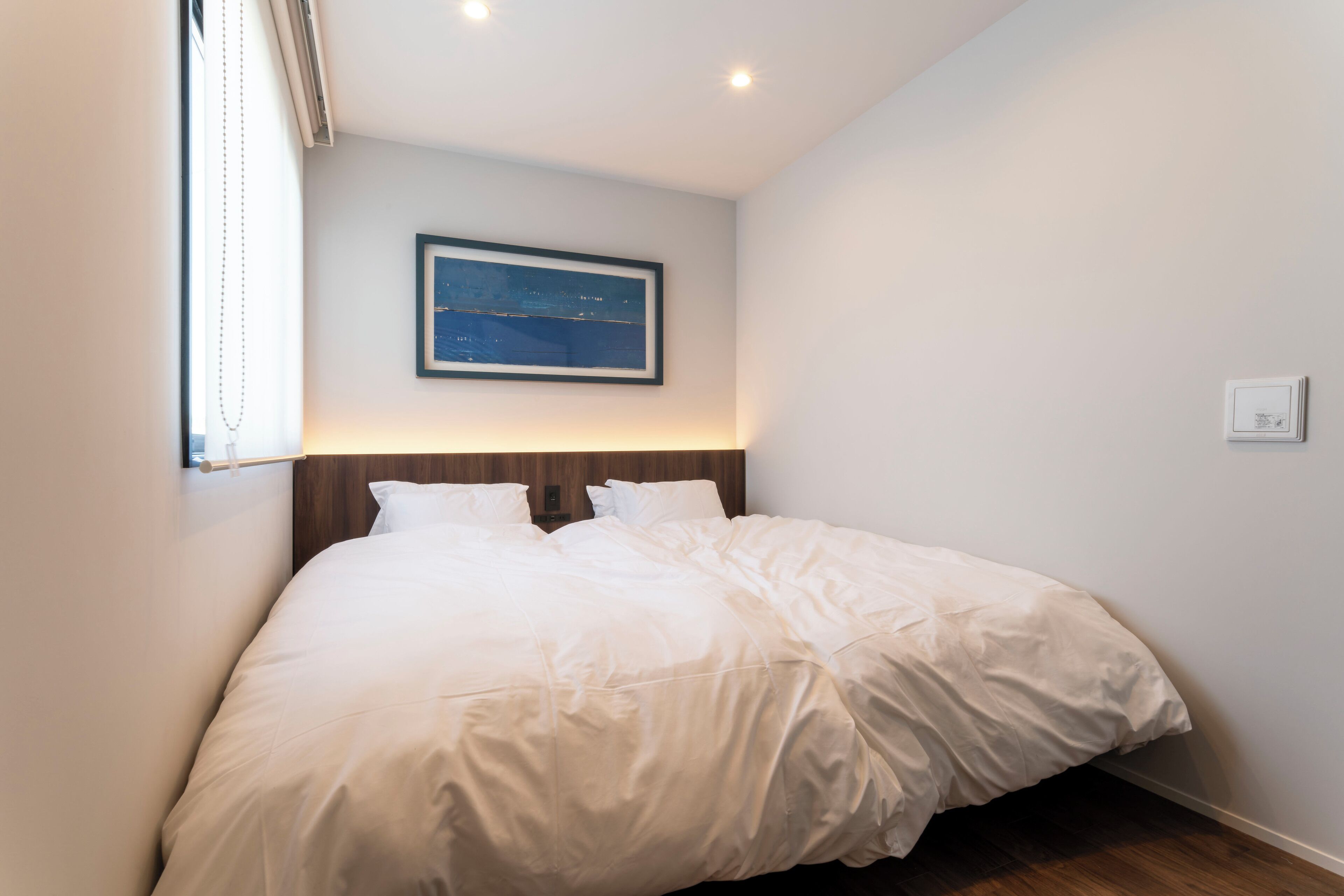 3 bedrooms, premium bedding, memory foam beds, individually decorated