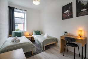 3 bedrooms, iron/ironing board, free WiFi, bed sheets