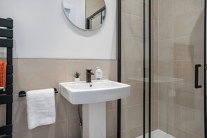 House | Bathroom | Combined shower/tub, deep soaking tub, hair dryer, towels