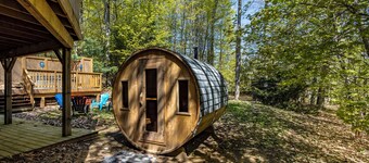 Amazing Lakeview Retreat with Hot Tub, Sauna and Private Loft!