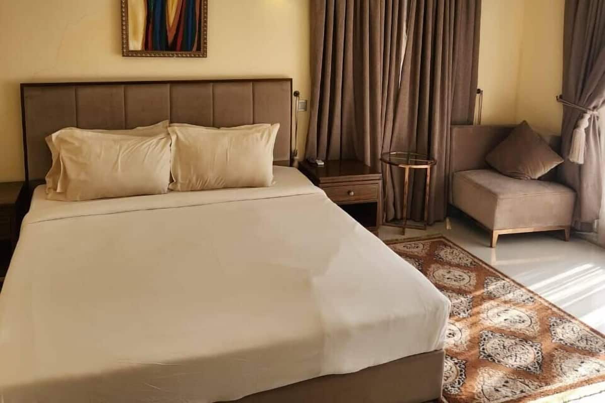 Basic Double Room | Blackout drapes, iron/ironing board (on request), WiFi (free)