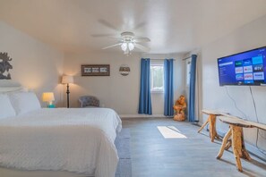 2 bedrooms, desk, free WiFi, bed sheets