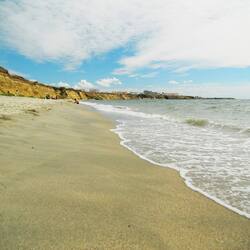 Accommodatie ligt op het strand, wit zand