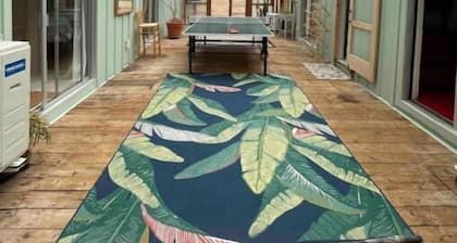 Ranch home w/ hot tub in the Mendocino Redwoods. Pet- & family-friendly.