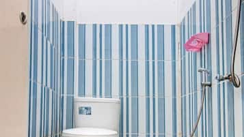 Standard Twin Room | Bathroom | Shower, soap