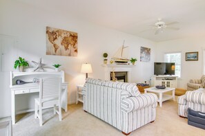 TV - Nautical Family Home w/ Deck, Near Bethany Beach! (Frankford)