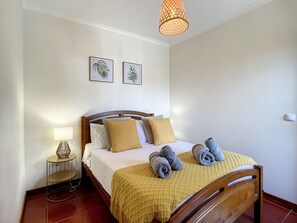 1 bedroom, iron/ironing board, free WiFi, bed sheets
