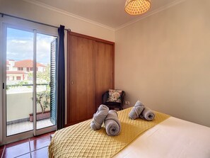 1 chambre, fer et planche à repasser, Wi-Fi gratuit, draps fournis