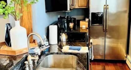 MODERN SPACIOUS 2-BR BEST LOCATION IN ALLENTOWN