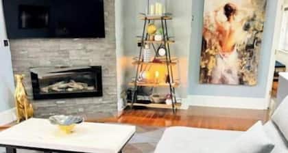 MODERN SPACIOUS 2-BR BEST LOCATION IN ALLENTOWN