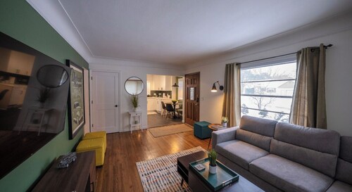 Feels like Home // Fast Wifi // Close to the Airport