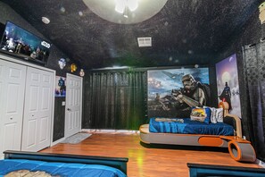 5 Schlafzimmer, Bügeleisen/Bügelbrett, Reisekinderbett, WLAN