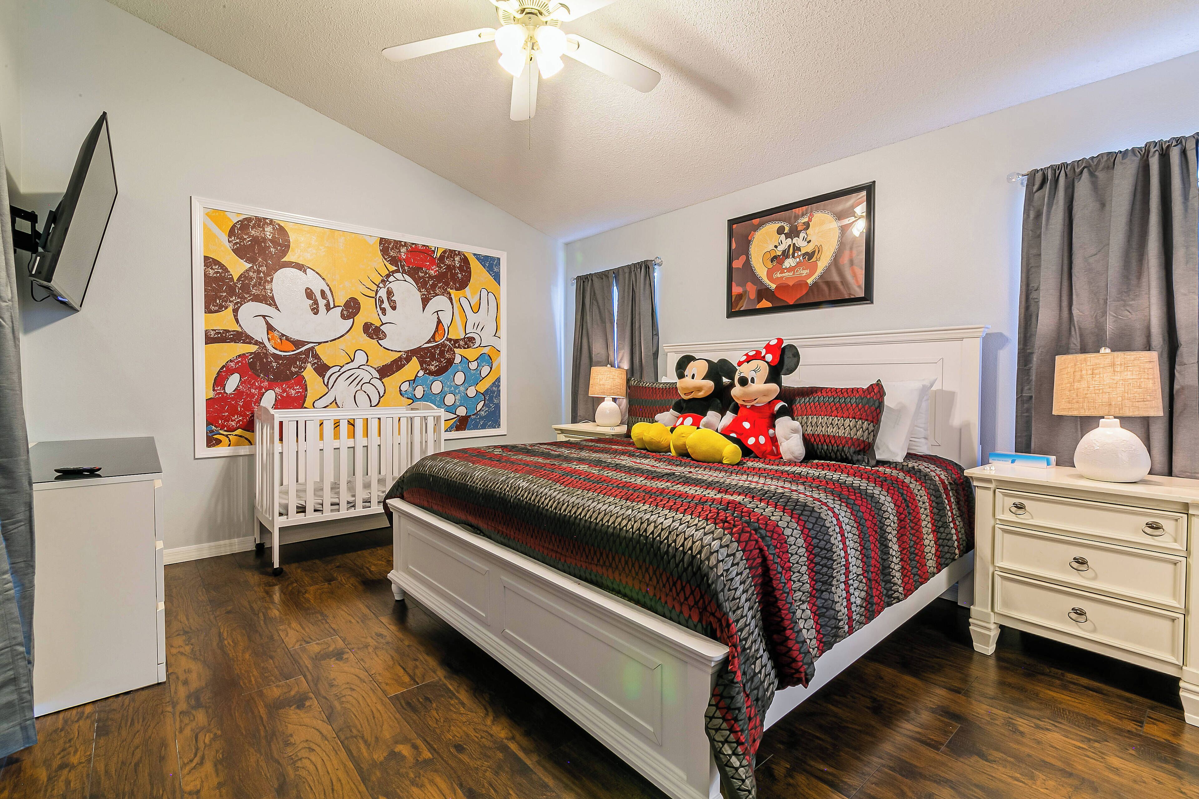 5 bedrooms, iron/ironing board, travel crib, WiFi