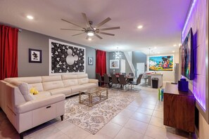 TV, foosball