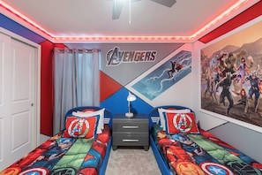 6 bedrooms, iron/ironing board, travel crib, WiFi - Thematic House with Pool/ SPA/ Game Room in Resort (Davenport)