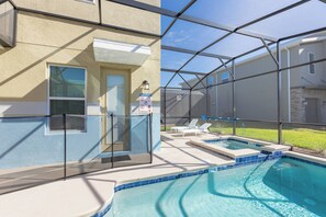 A heated pool - Spacious Thematic Home w/ Pvt Pool&SPA in a Resort (Kissimmee)