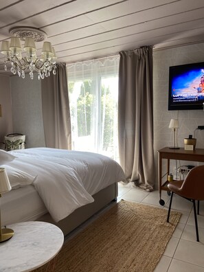 1 غرفة نوم ومكتب ومكواة/لوح كي وواي فاي مجانًا